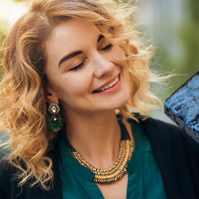 Shine Every Day: Styling Jewelry with Your Everyday Outfits
